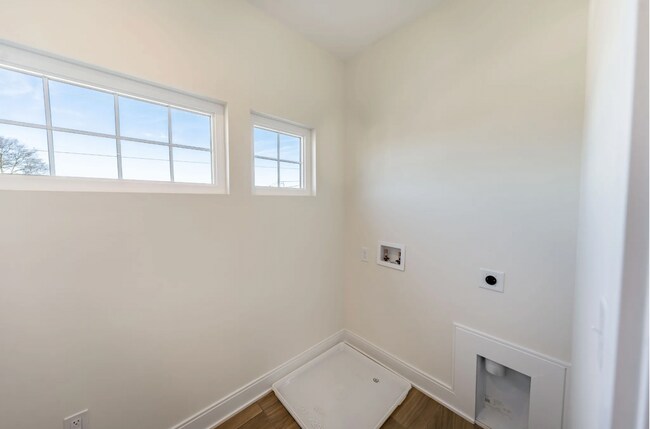Building Photo - 2805 Torbett St