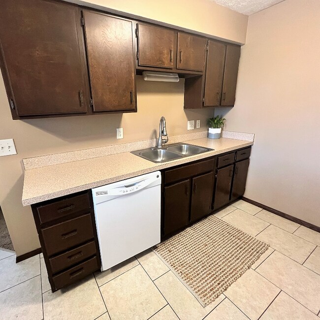 Building Photo - 1800 Knox St