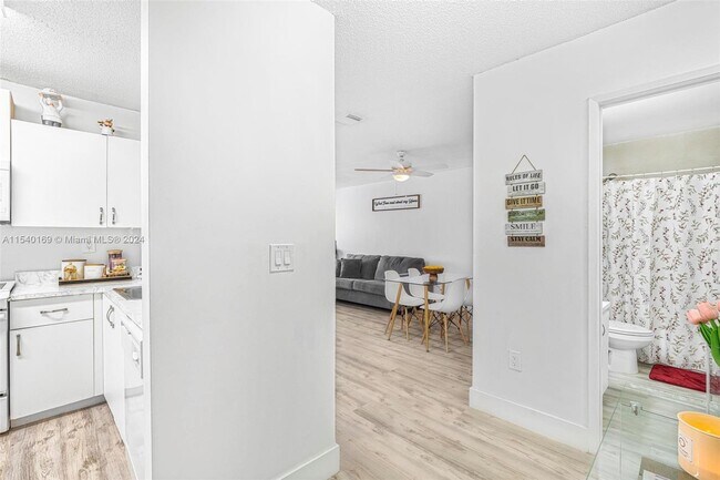 Building Photo - 1144 NW 125th Path