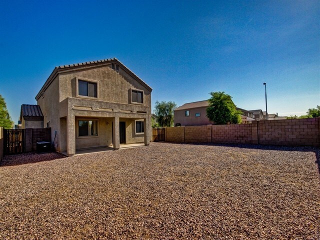 Building Photo - 11229 W Mariposa Dr