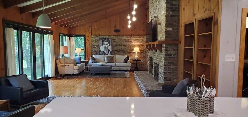 Living Room - 126 Cypress Bend Pl
