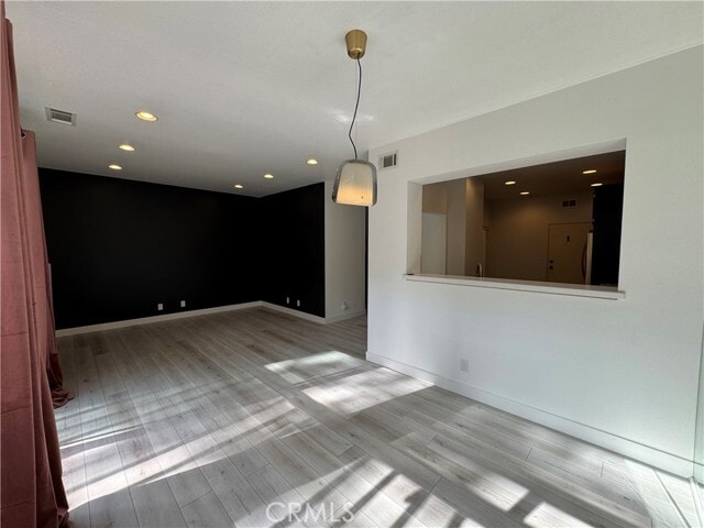 Building Photo - 5 Meadowbrook