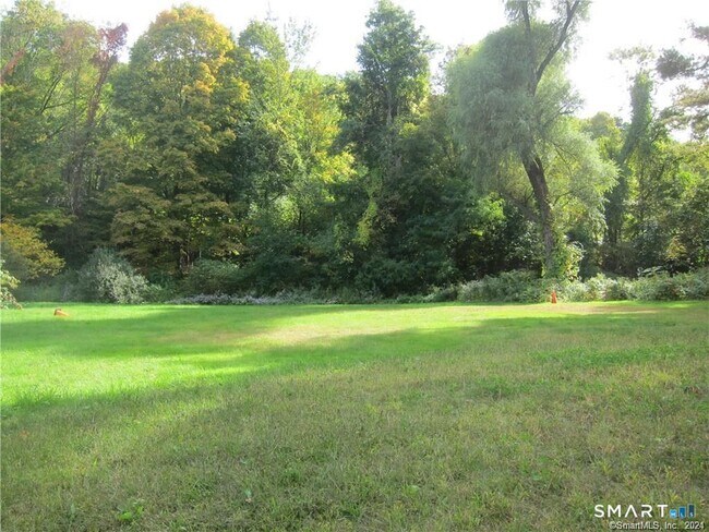 Building Photo - 185 Main St