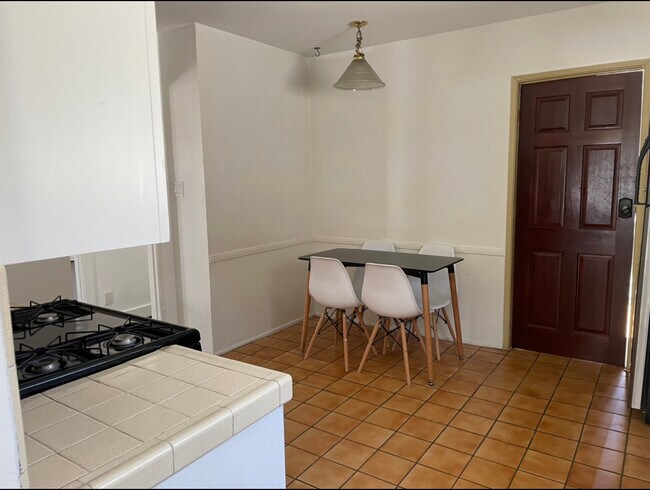 Kitchen View - 727 N Alta Vista Blvd