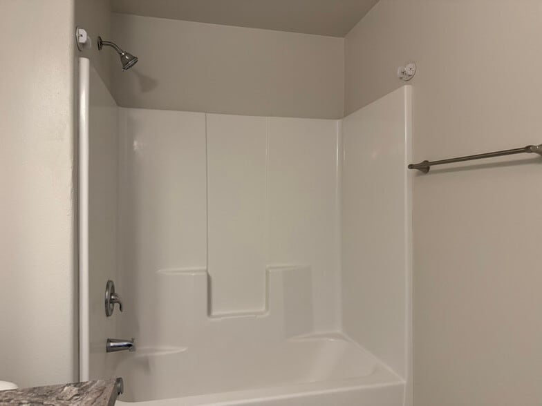 Building Photo - 5723 W Albany Pl