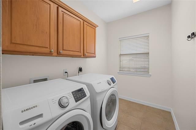Building Photo - 9720 Zembriski Dr