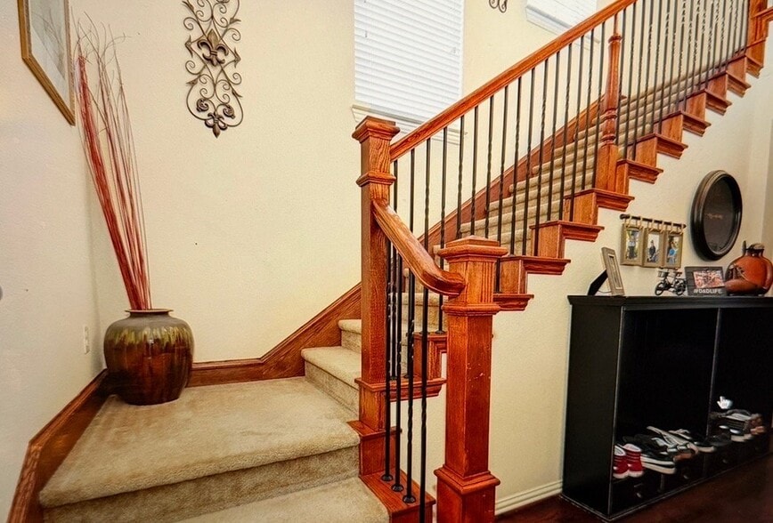 Building Photo - 3108 Hereford Dr