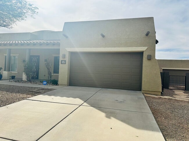 Building Photo - Beautiful Home in Rincon Trails!