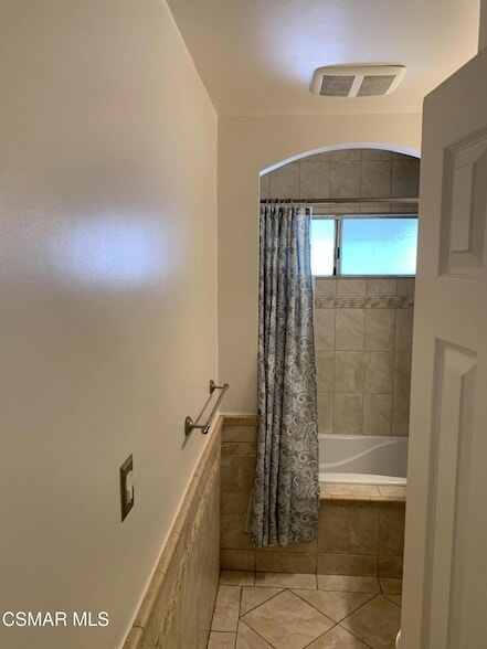 Building Photo - 7431 Cozycroft Ave