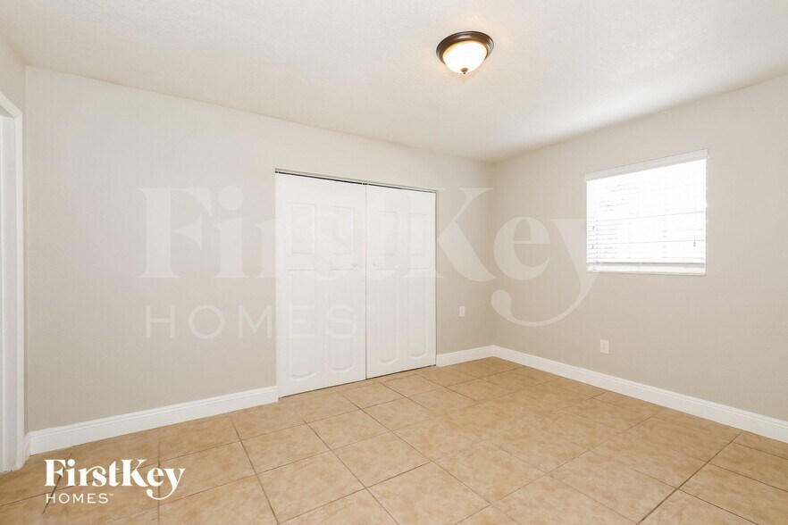 Building Photo - 1345 NW 188th St