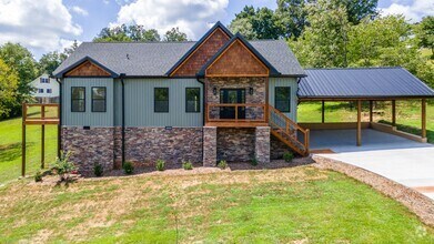 Building Photo - 915 River Cliff Dr