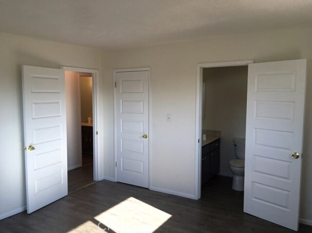 Building Photo - 9247 Fairway Dr