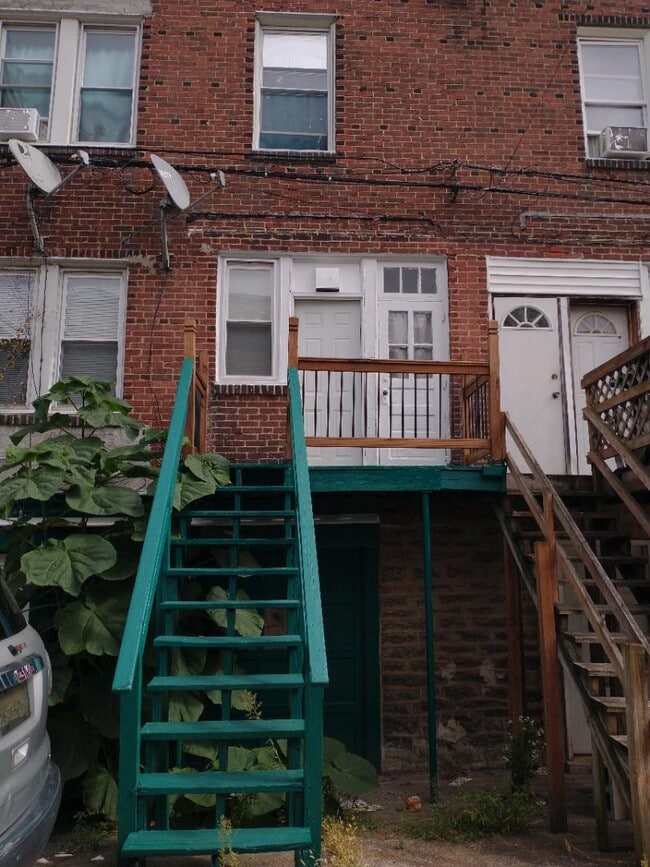 Building Photo - 5626 N 12th St