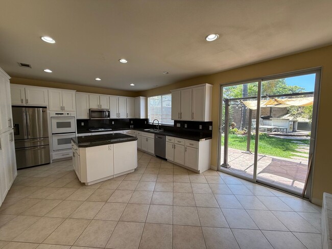 Building Photo - Luxury 5 Bedroom, 4.5 Bath Home in Otay Ra...