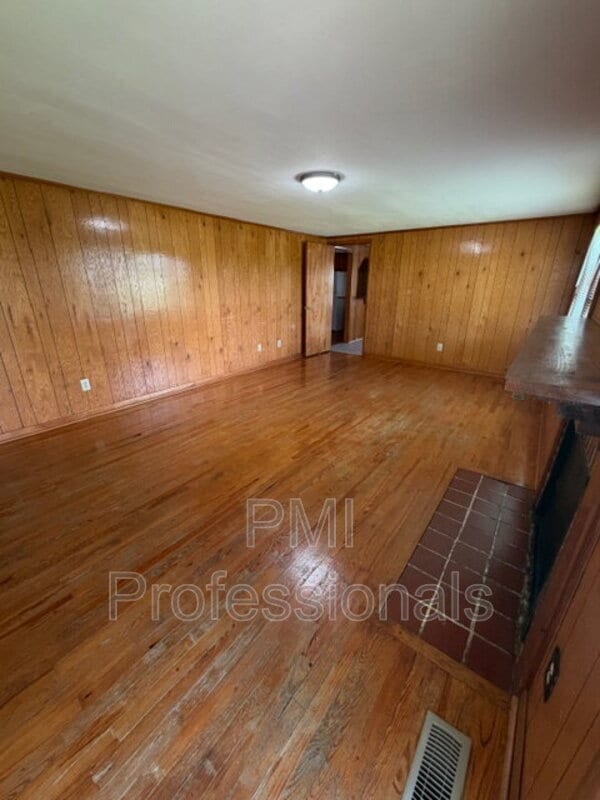 Building Photo - 5373 Manchester Pike