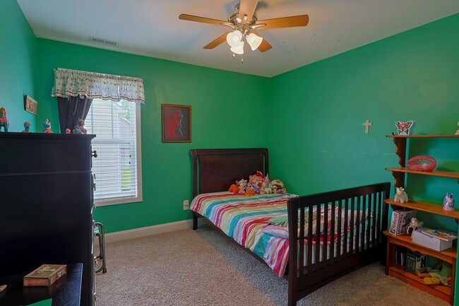 Building Photo - NEW LISTING!!!!!