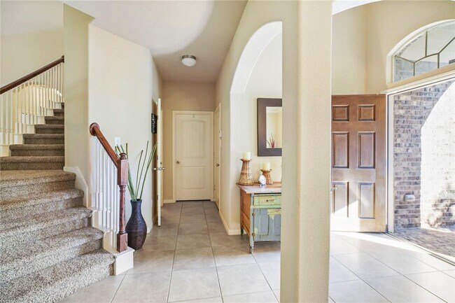 Building Photo - 174 Black Swan Pl