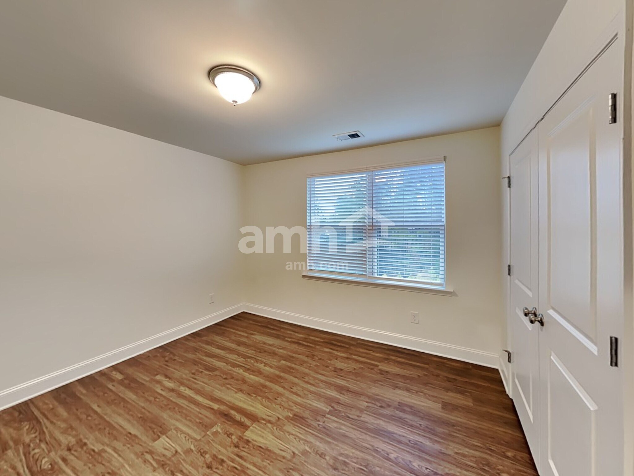 Building Photo - 2854 Chapel Hill Rd