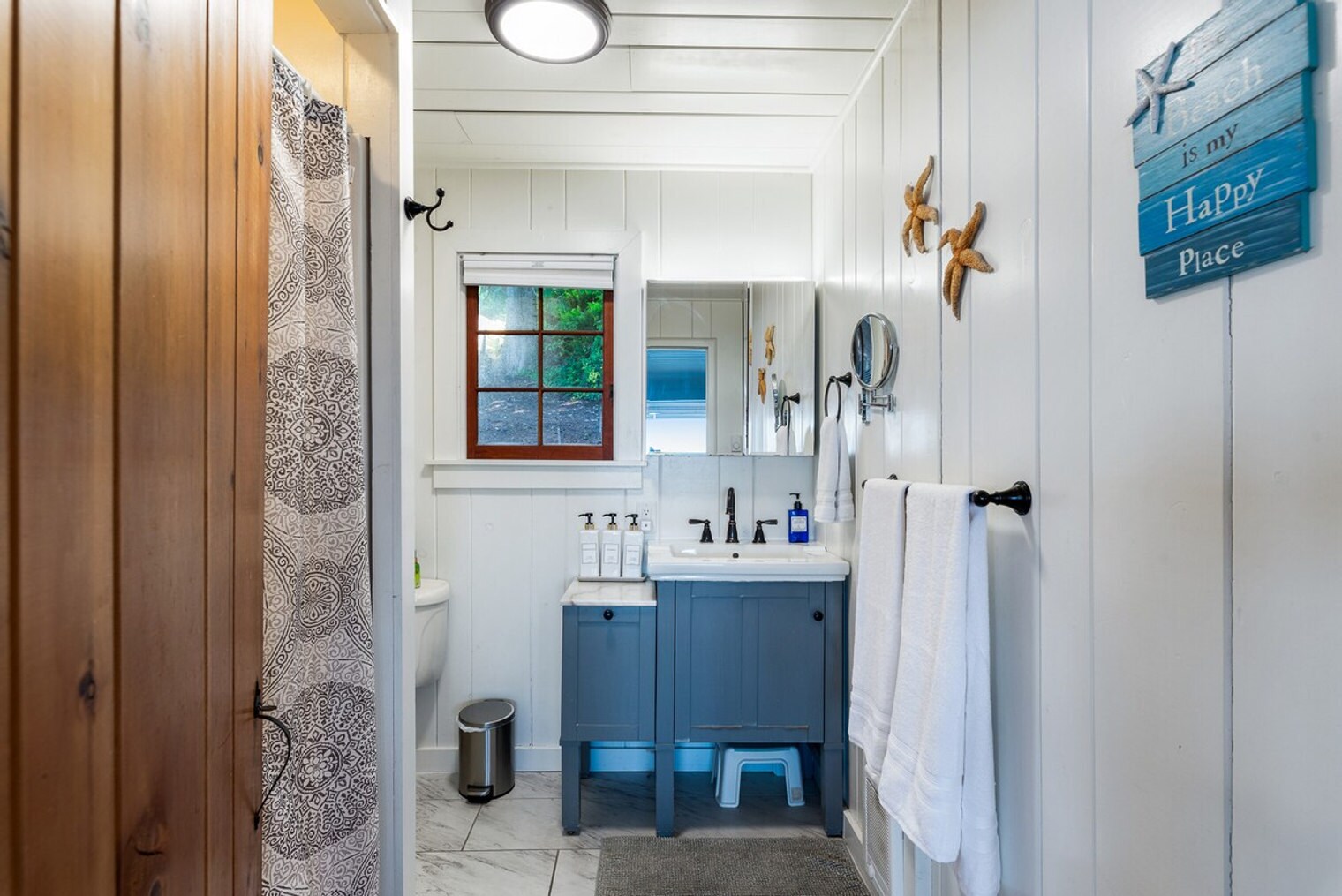 Building Photo - 2038 S Breezy Point Rd