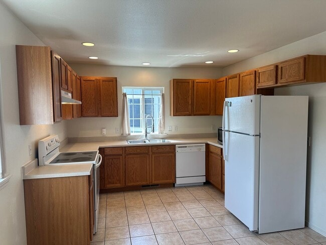 Building Photo - Charming 1 bedroom 1 bath house in Springfield!