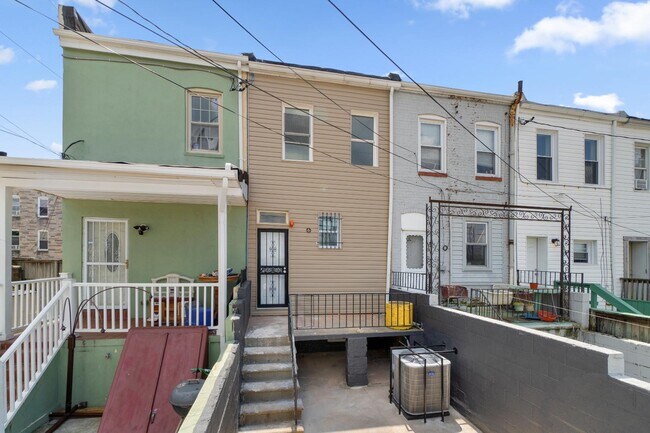 Building Photo - 3326 Noble St