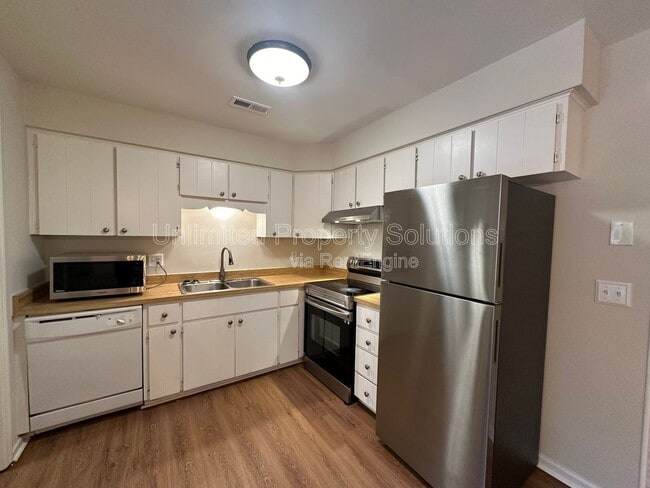 Building Photo - 118 Horn Rd