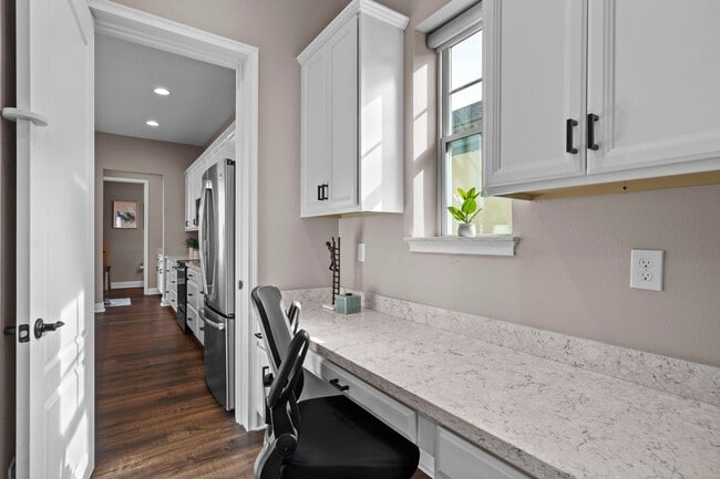 Building Photo - Perfect Home waiting for you!