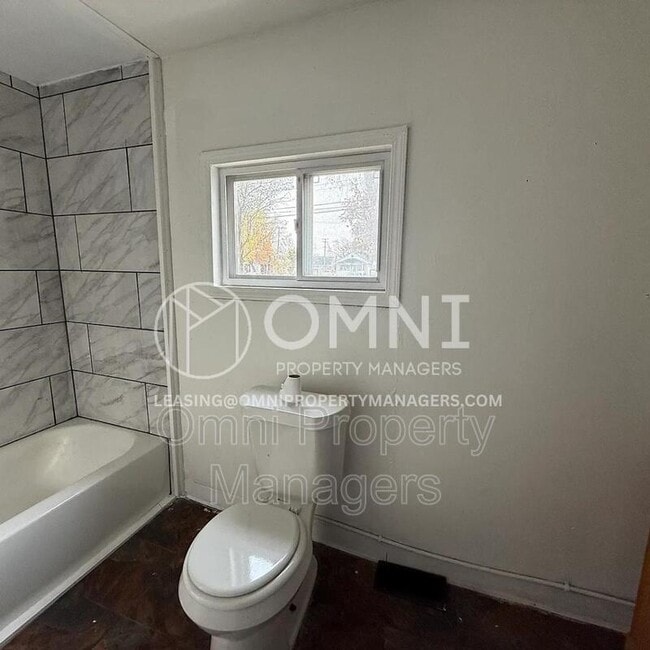 Building Photo - 8162 Orchard Ave