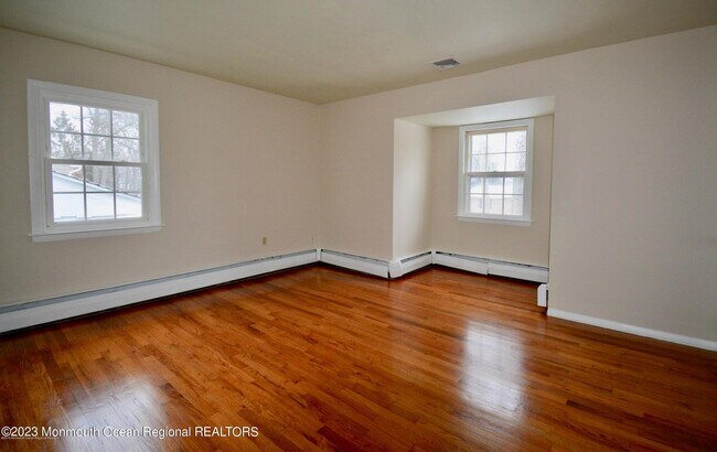 Building Photo - 198 Elmwood Rd