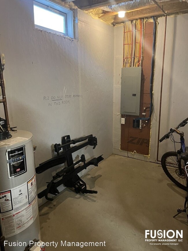 Building Photo - 2 br, 2.5 bath House - 125 Rye Circle