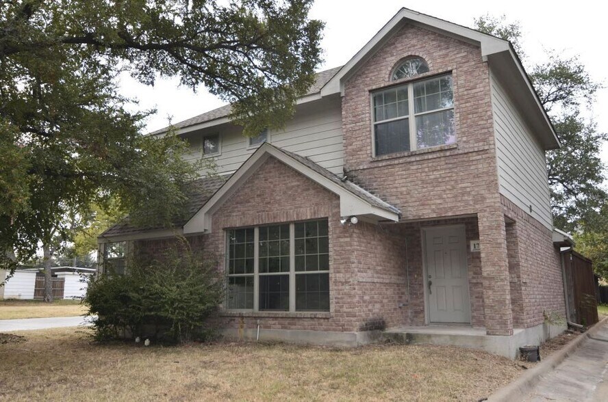 Building Photo - 2528 St Francis Ave