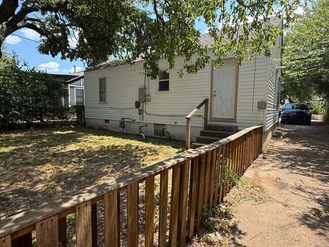 Building Photo - 2249 NW 37th St