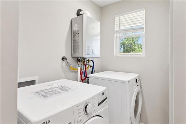 Building Photo - Kenner Beauty!!