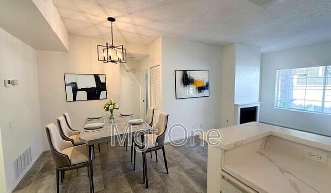 Building Photo - 18902 Canyon Hill Dr