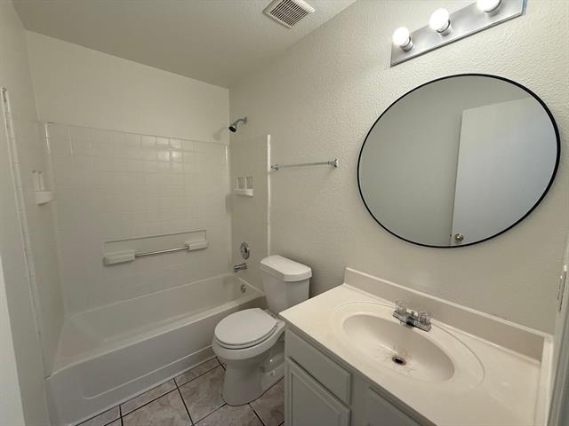 Building Photo - 9104 Bedford Ln