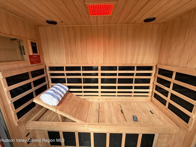 Building Photo - 26 Webster Rd