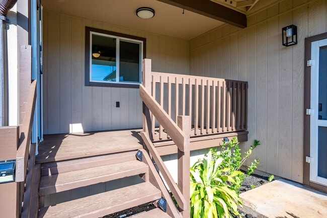 Building Photo - Remodeled 2 Bed/ 1 Bath Main House in North Kihei