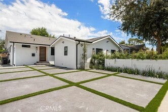 Building Photo - 6942 Wystone Ave