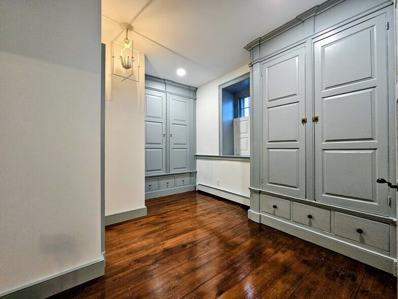 Building Photo - 105 S Windy Mansion Rd