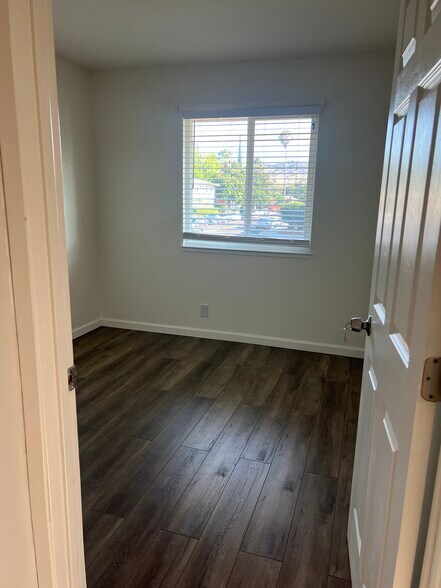 bedroom 2 - 1520 Parkwood Pl