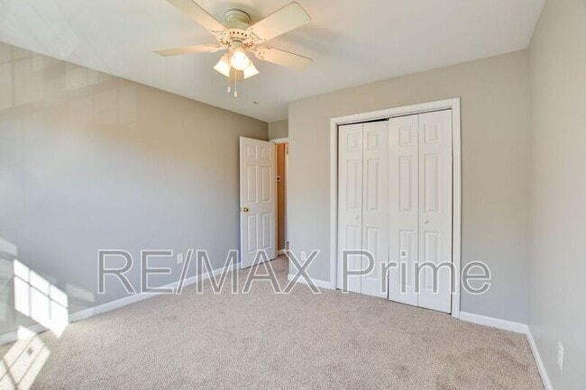 Building Photo - 960 Railroad Ave