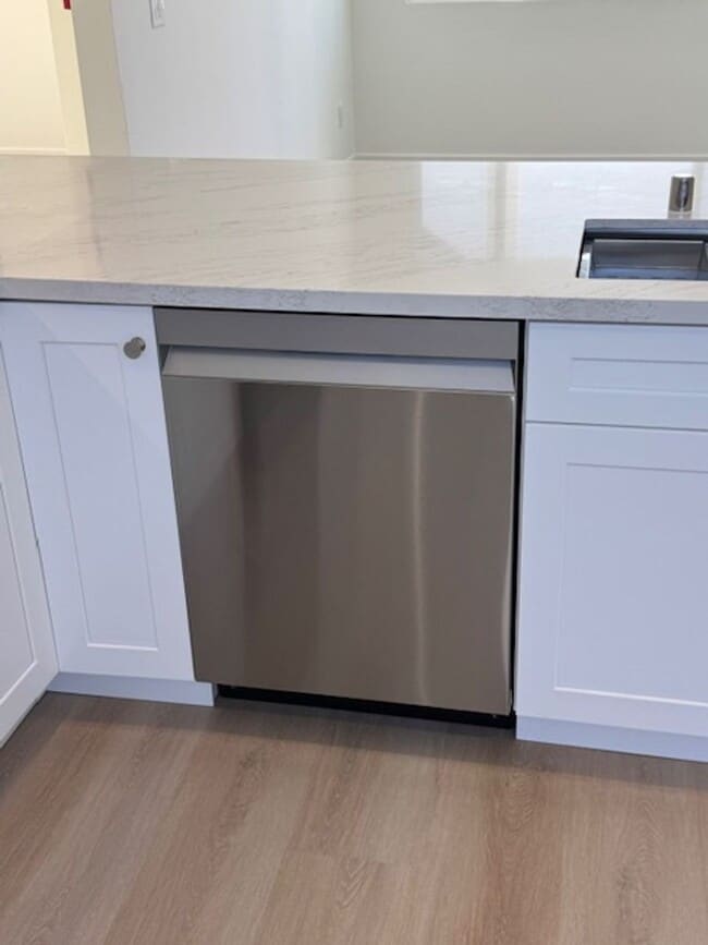 Building Photo - 6170 Briercrest Ave