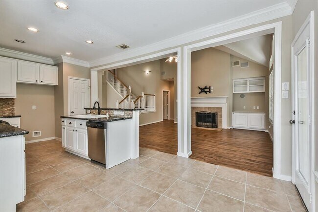 Building Photo - 24031 Bonnamere Ln