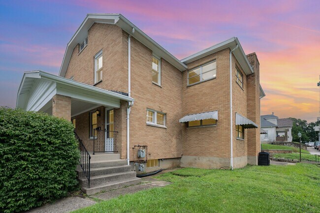 Primary Photo - 62-62 Indiana Ave