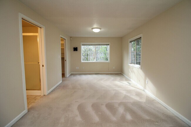 Building Photo - 5764 SW Kimball Ct