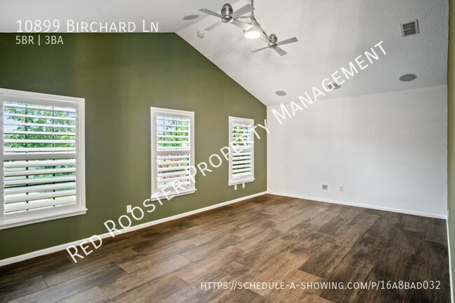 Building Photo - 10899 Birchard Ln