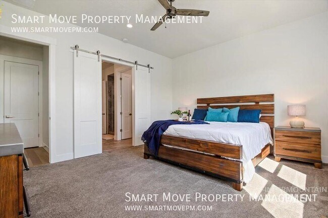 Building Photo - 6606 N Spindrift Way