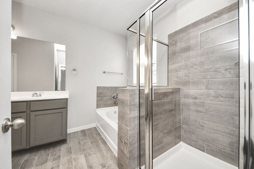 Building Photo - 22826 Xanthos St