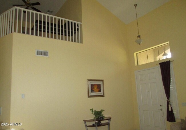 Building Photo - 2520 S Dragoon Dr