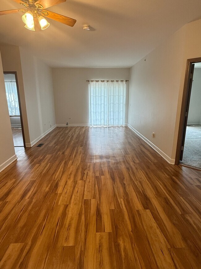 Building Photo - 3317 Stratford Ct